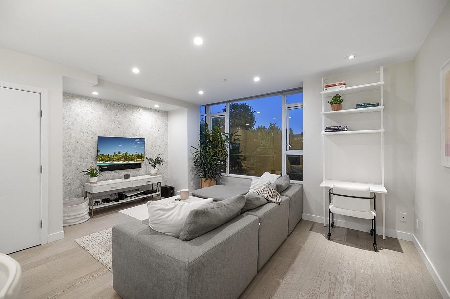 211 1961 Collingwood Street Vancouver, BC - 11