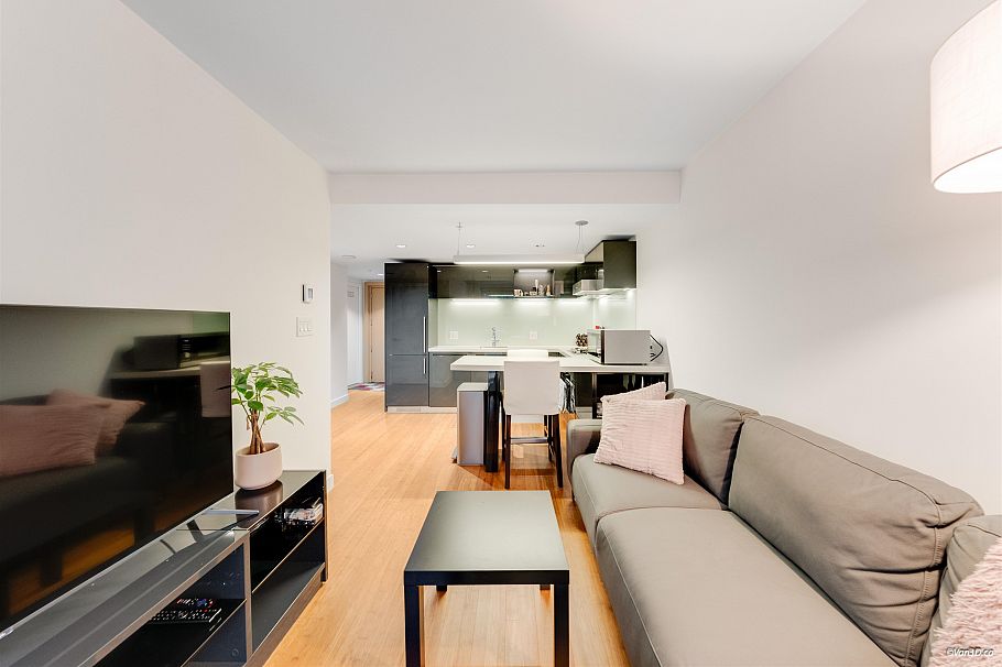 1103 777 Richards Street Vancouver, BC - 1