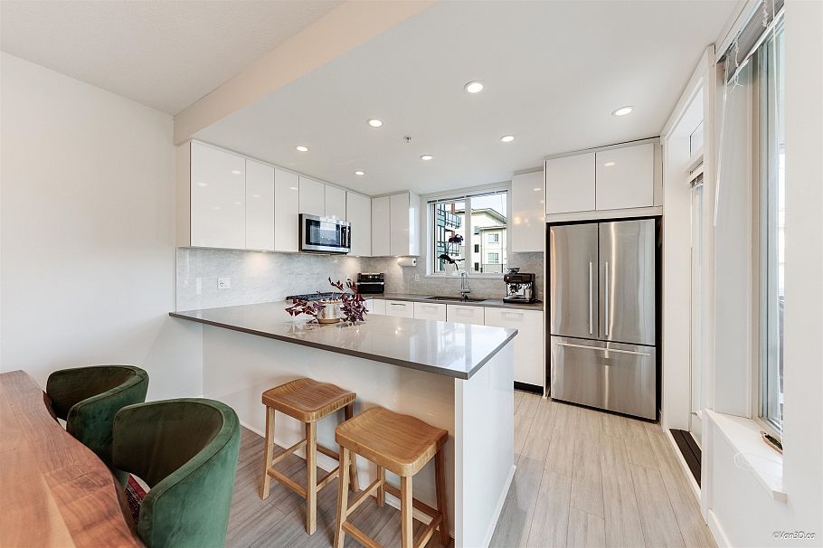 312 2632 Library Lane North Vancouver, BC - 10