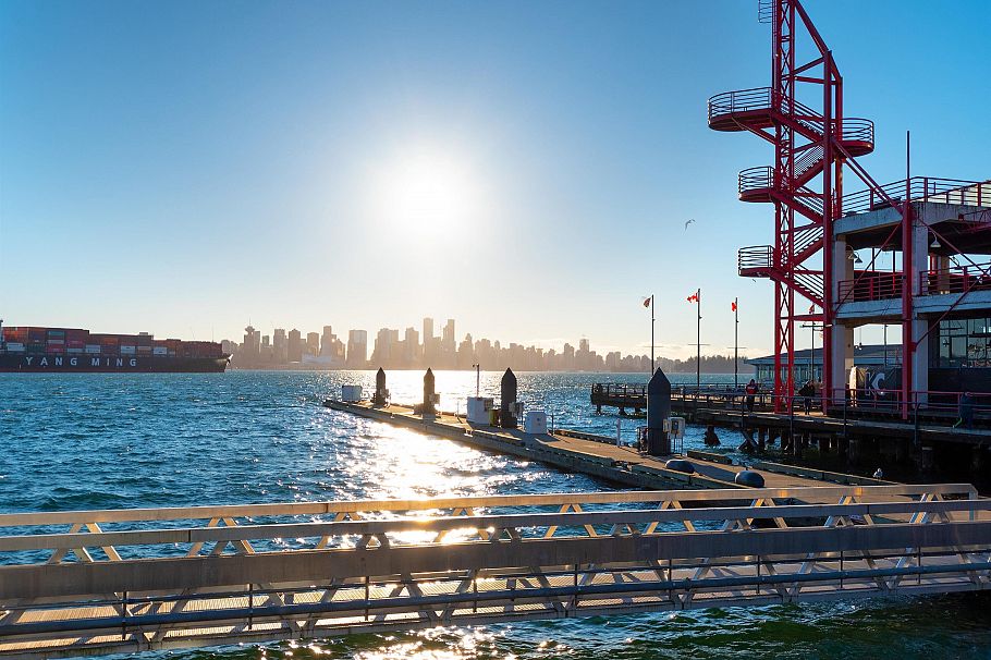 304 152 E 12th Street North Vancouver, BC - 35