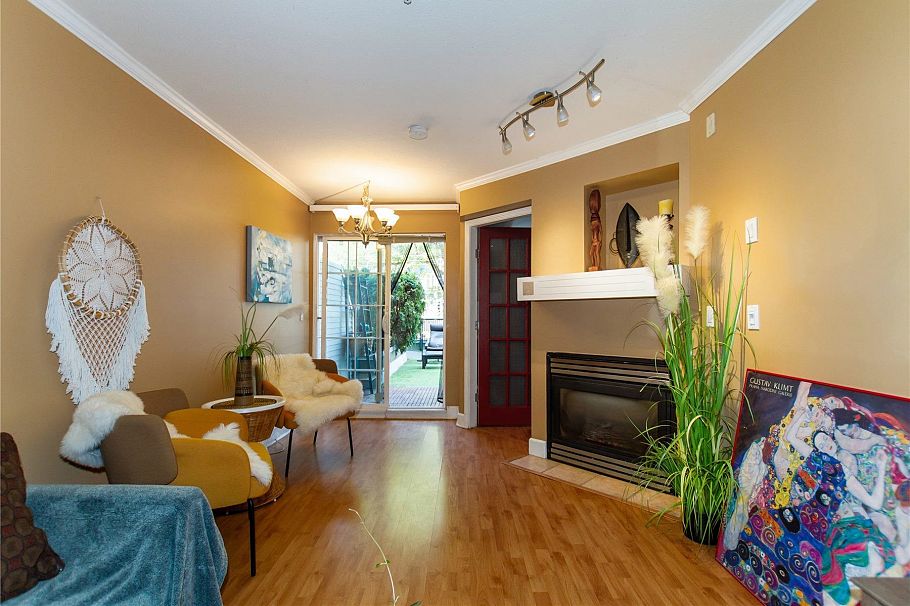 210 1989 Dunbar Street Vancouver, BC - 3