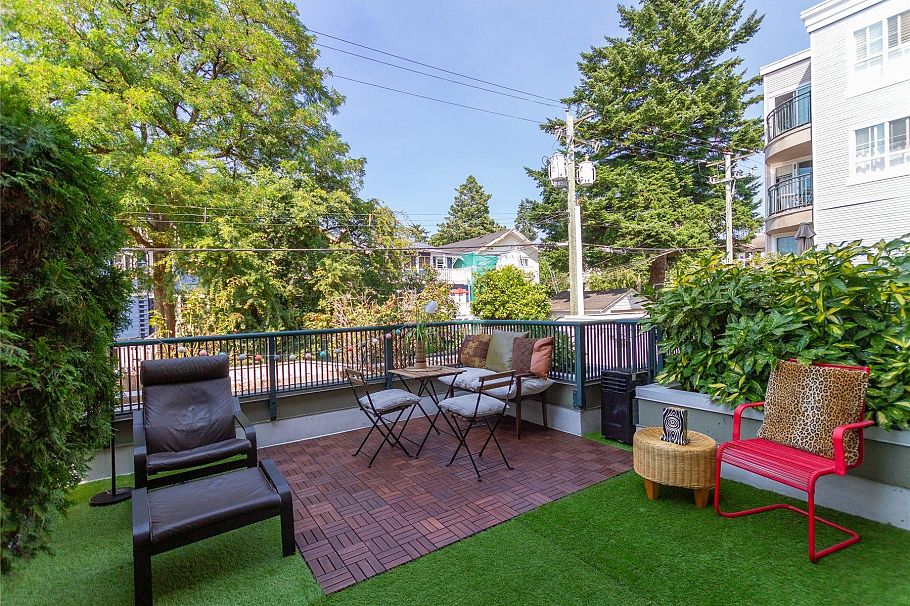 210 1989 Dunbar Street Vancouver, BC - 16