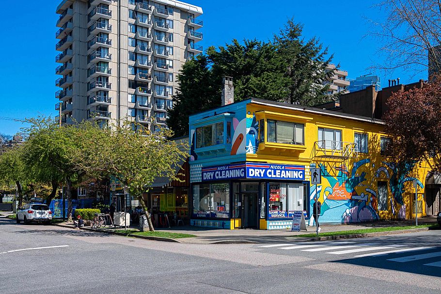 202 1500 Haro Street Vancouver, BC - 32