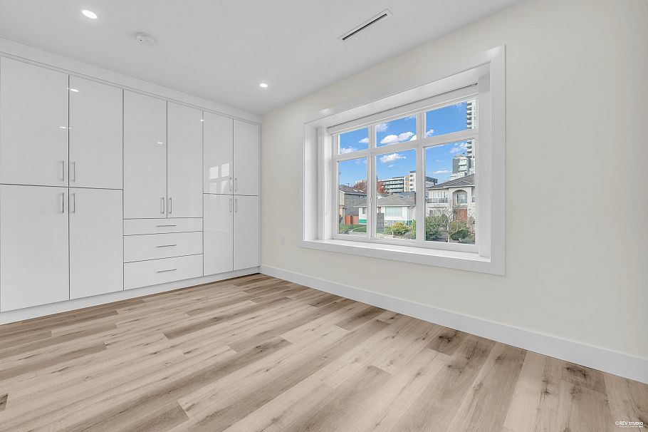 514 W 60th Avenue Vancouver, BC - 16