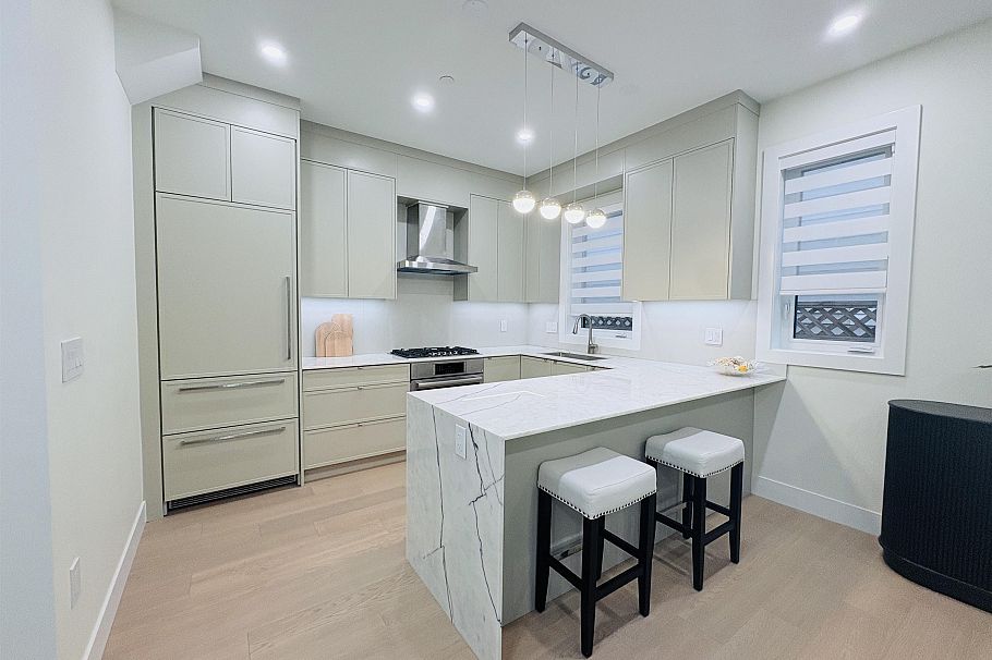 1 4650 Gothard Street Vancouver, BC - 14