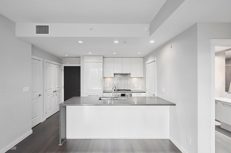 105 5638 Birney Avenue Vancouver, BC - 5