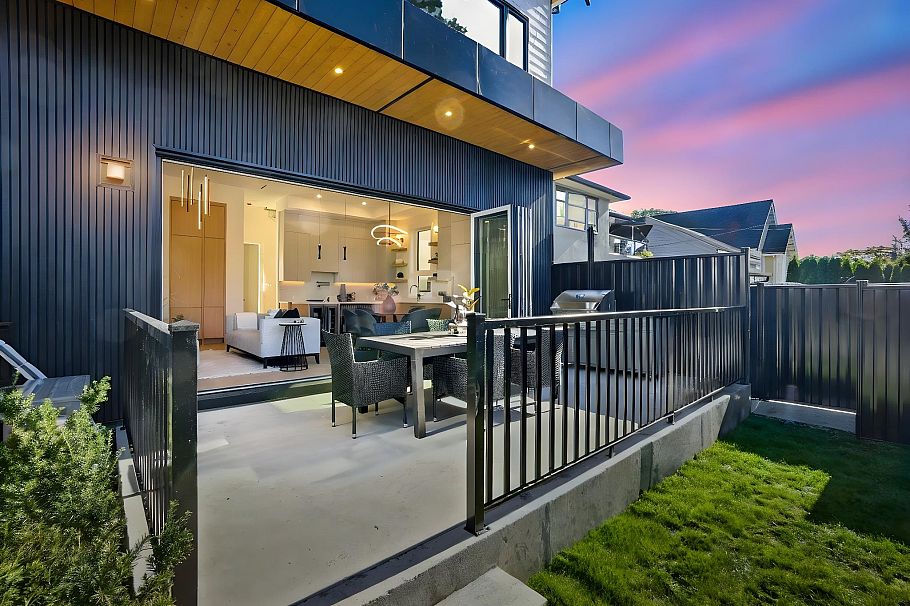 2 6141 Yew Street Vancouver, BC - 1