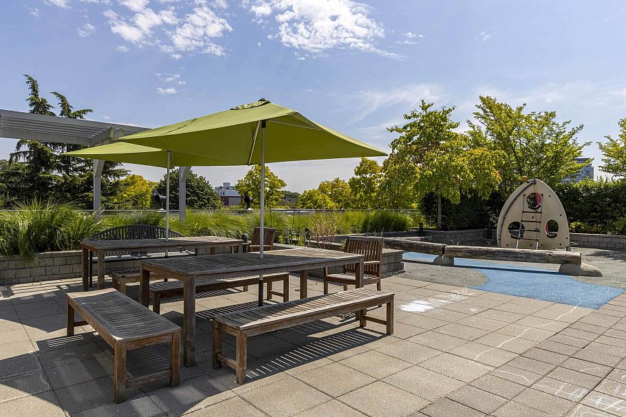 507 2321 Scotia Street Vancouver, BC - 25