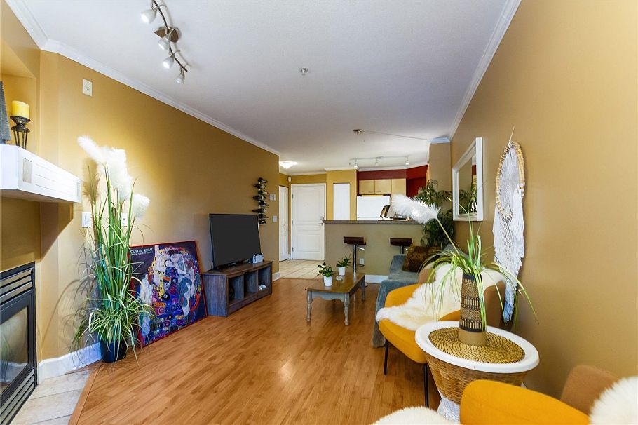 210 1989 Dunbar Street Vancouver, BC - 4