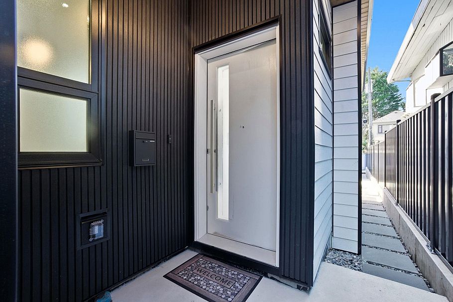 2 6141 Yew Street Vancouver, BC - 2