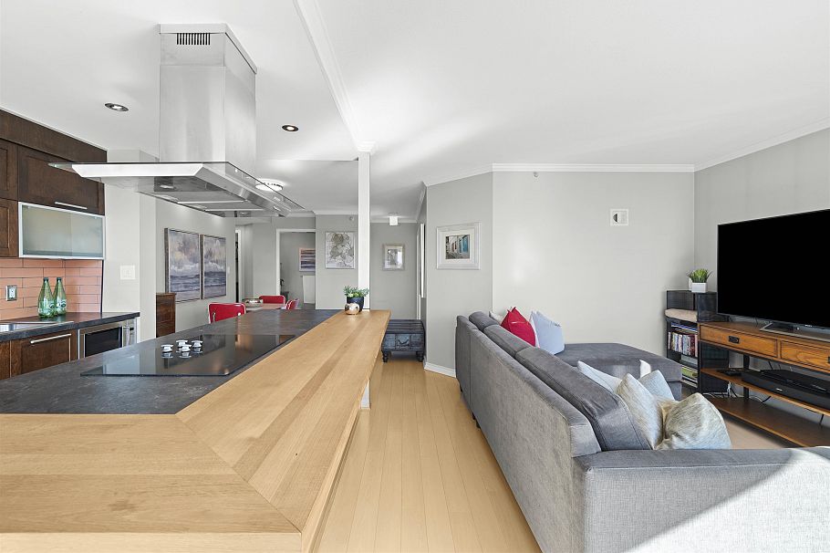 1201 888 Hamilton Street Vancouver, BC - 11