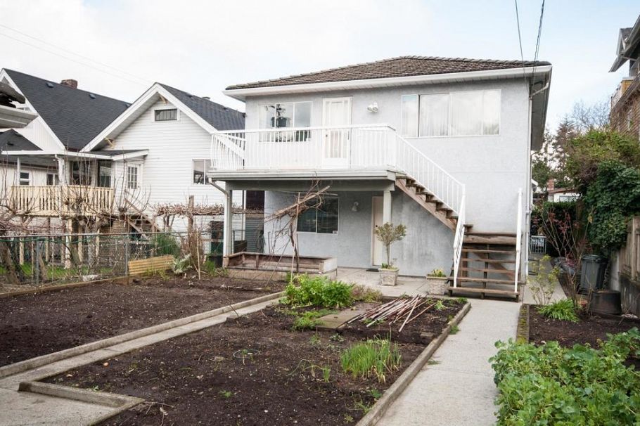 1360 Graveley Street Vancouver, BC - 4