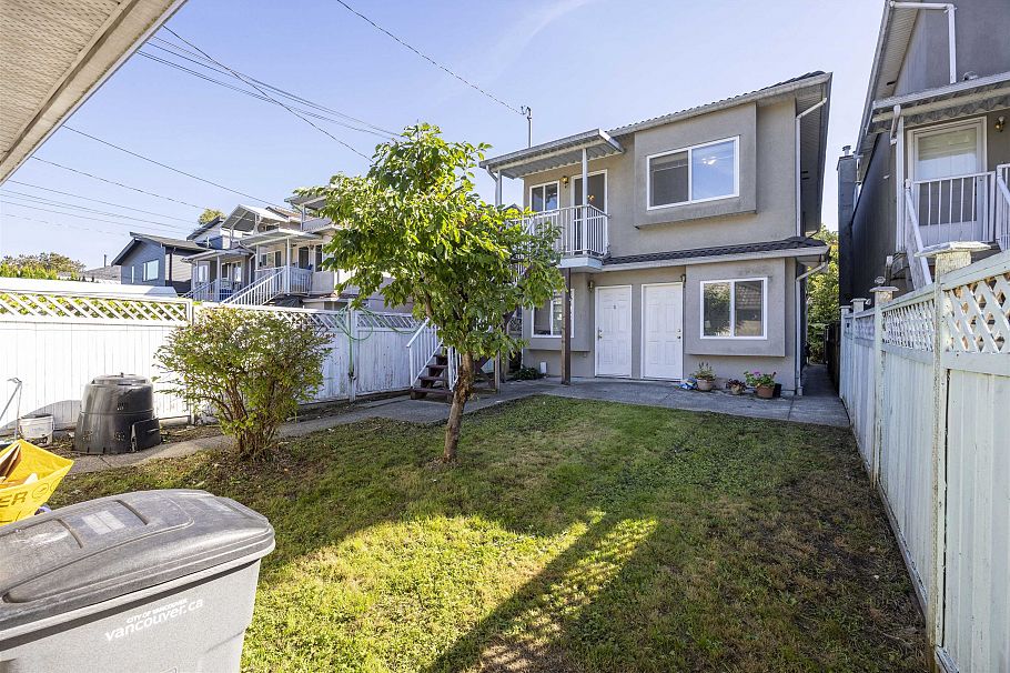 739 E 20th Avenue Vancouver, BC - 24
