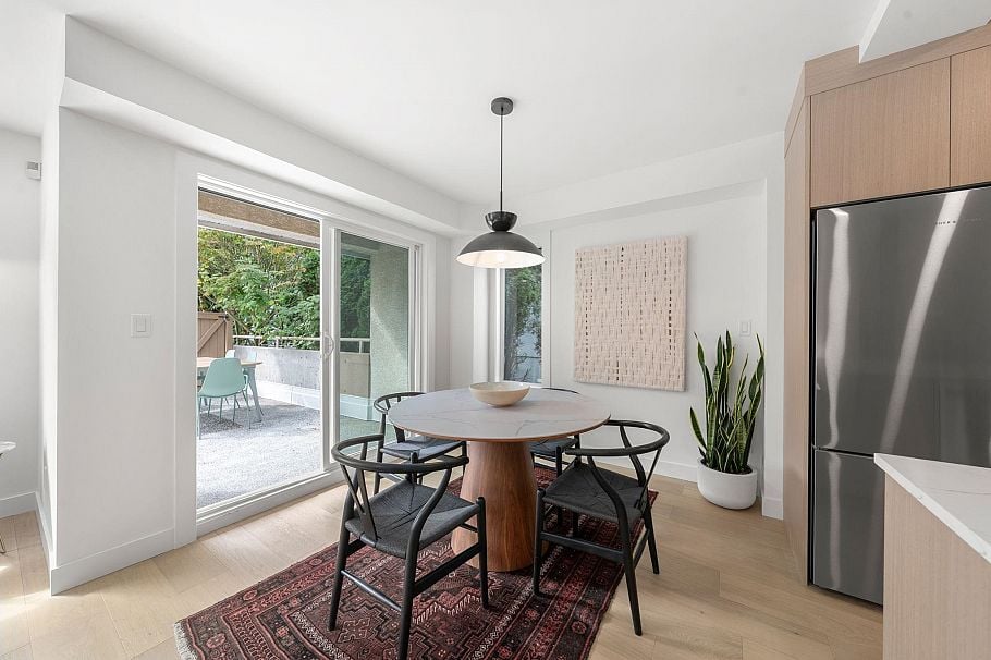 18 901 W 17th Street North Vancouver, BC - 5