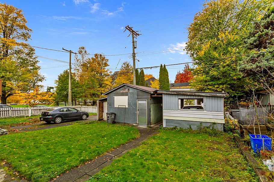 1615 Adanac Street Vancouver, BC - 28