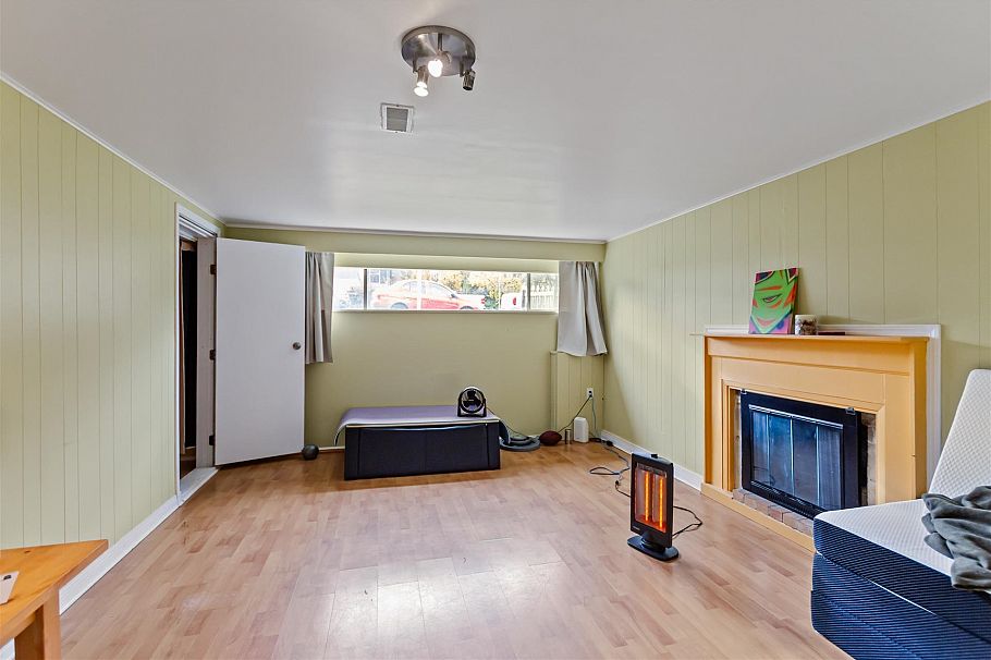 1615 Adanac Street Vancouver, BC - 19