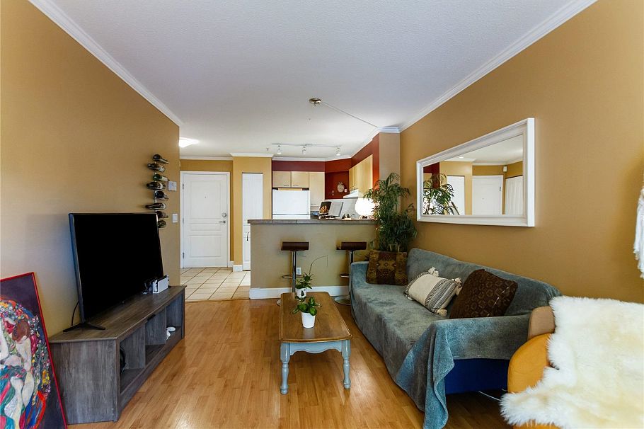 210 1989 Dunbar Street Vancouver, BC - 5