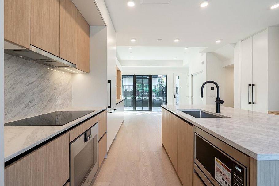 107 551 W 28th Avenue Vancouver, BC - 11