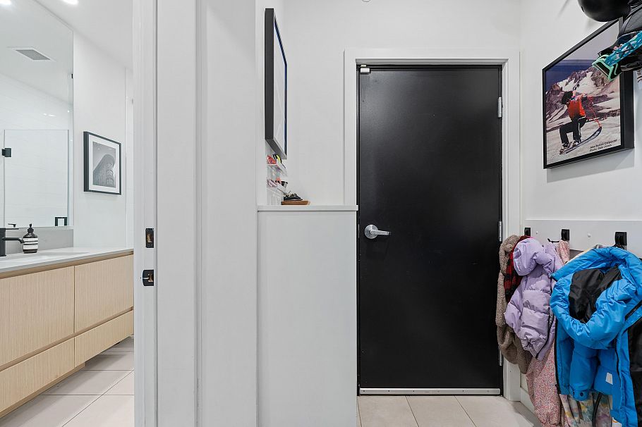 5 528 E 2nd Street North Vancouver, BC - 33