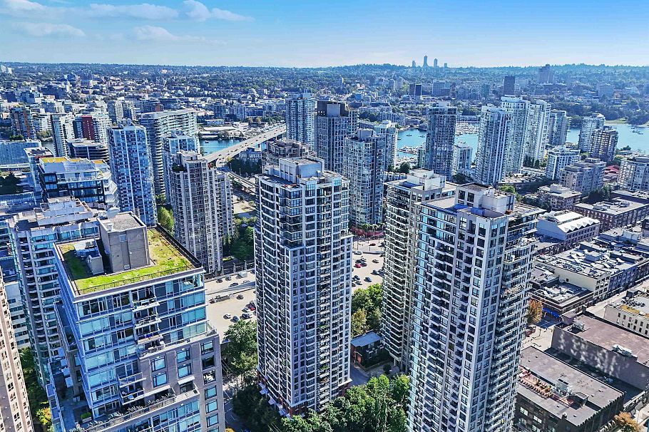 2408 909 Mainland Street Vancouver, BC - 34