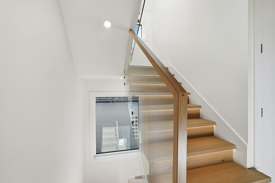 2 6141 Yew Street Vancouver, BC - 21