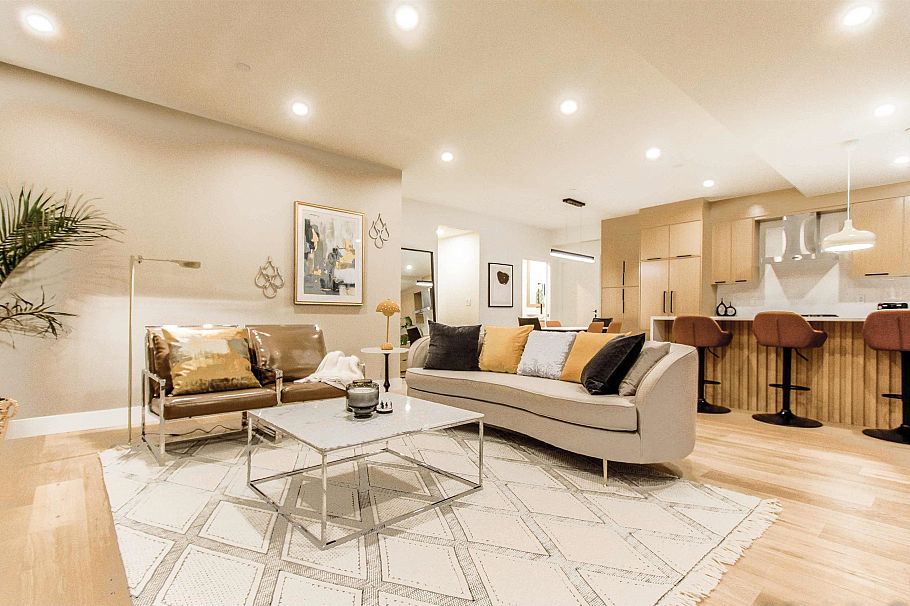 4542 Quebec Street Vancouver, BC - 2