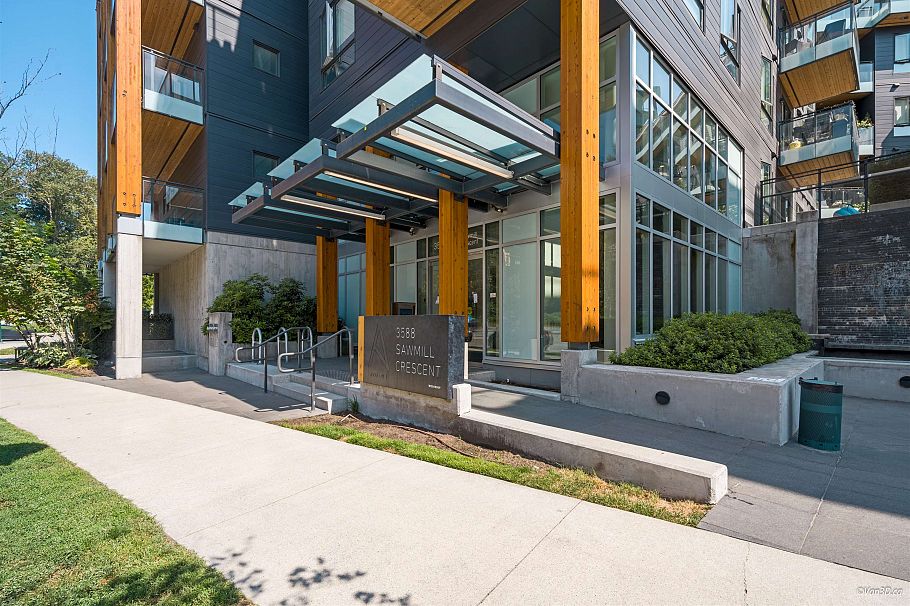 102 3588 Sawmill Crescent Vancouver, BC - 1