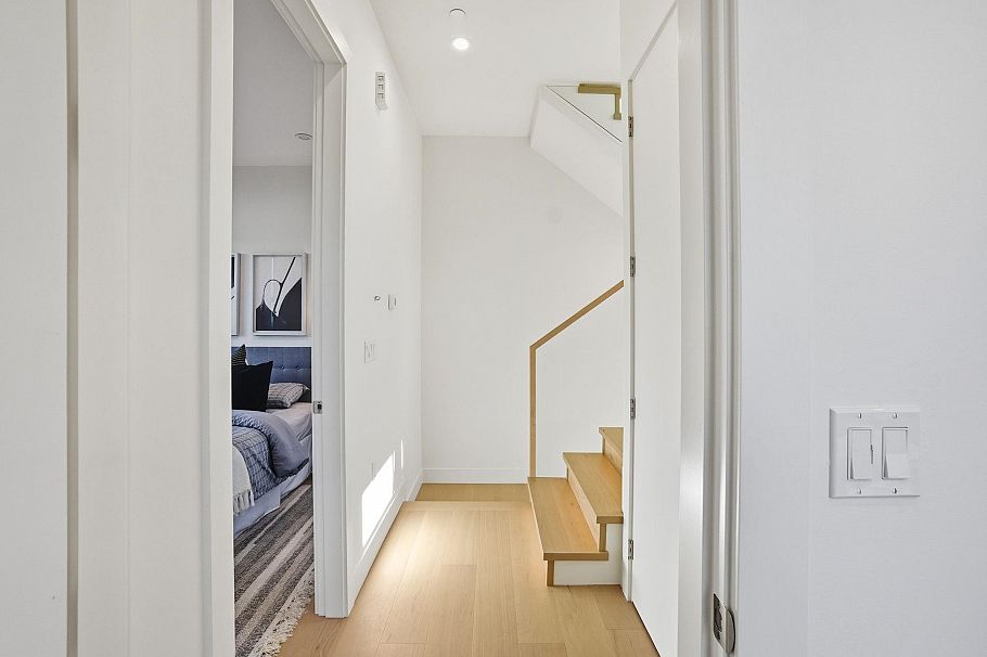 2 6141 Yew Street Vancouver, BC - 19