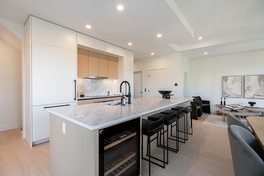 202 539 W 28th Avenue Vancouver, BC - 4