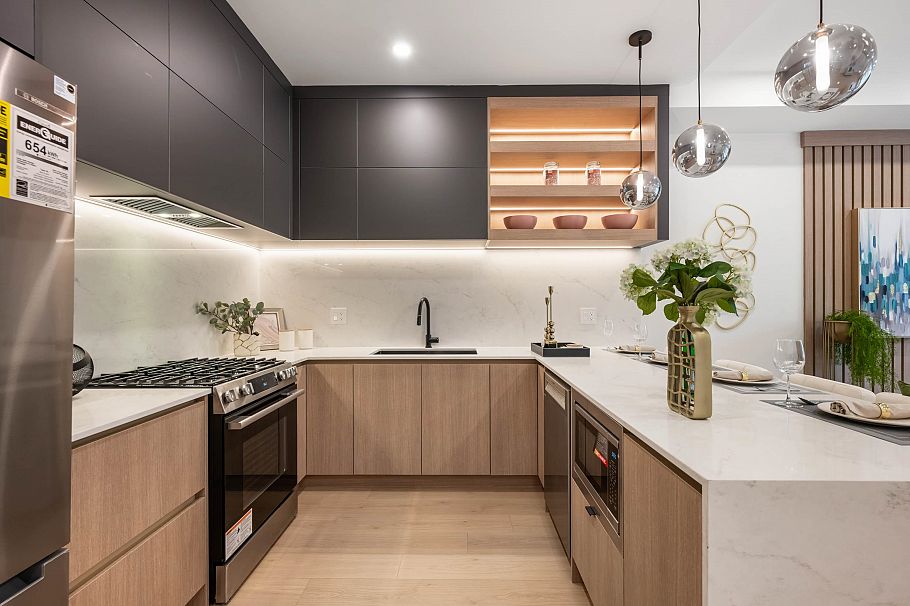 1 3065 Charles Street Vancouver, BC - 15