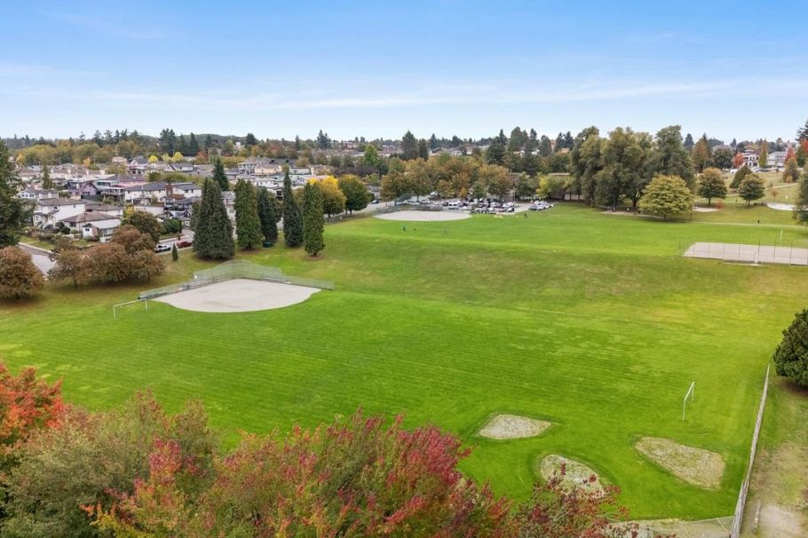 4805 Inverness Street Vancouver, BC - 31