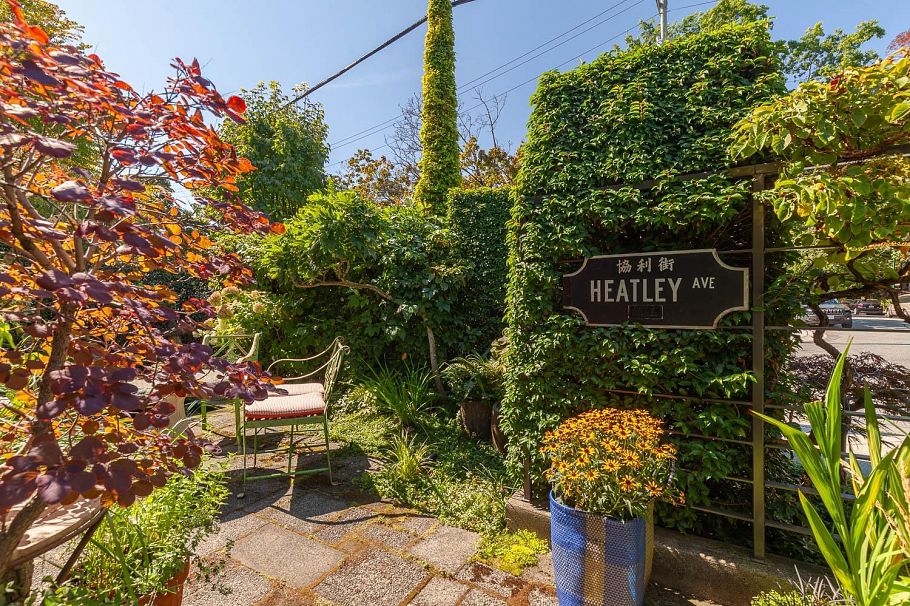 708 Heatley Avenue Vancouver, BC - 34