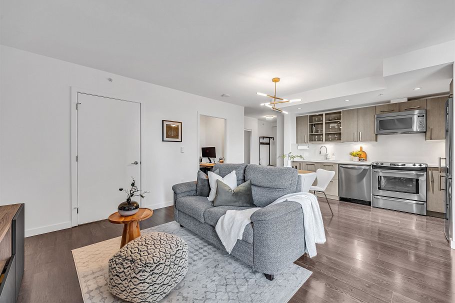 301 983 E Hastings Street Vancouver, BC - 6