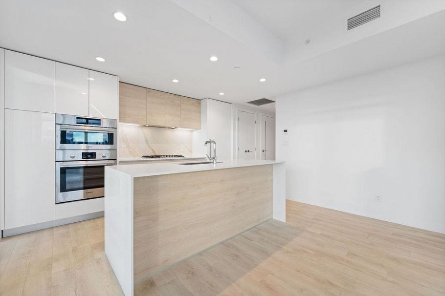 3008 2085 Skyline Court Burnaby, BC - 13