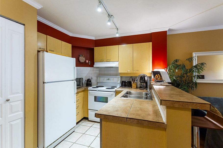 210 1989 Dunbar Street Vancouver, BC - 7