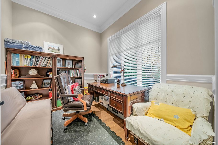 3522 W 27th Avenue Vancouver, BC - 4