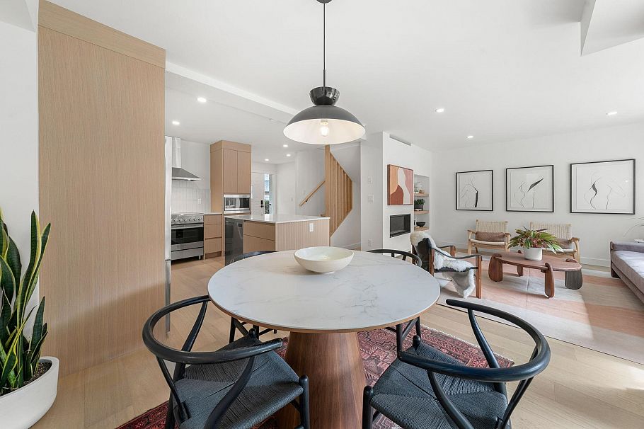 18 901 W 17th Street North Vancouver, BC - 27