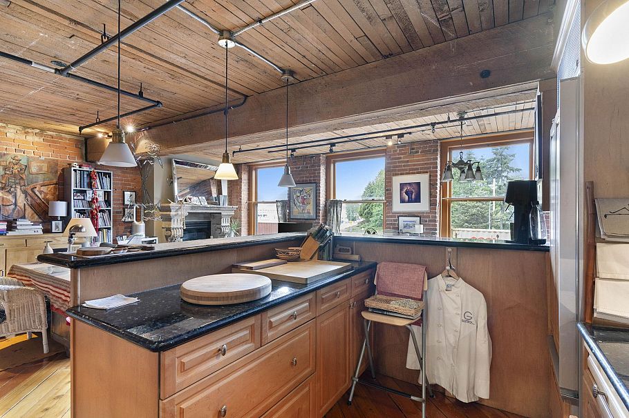 301 41 Alexander Street Vancouver, BC - 11