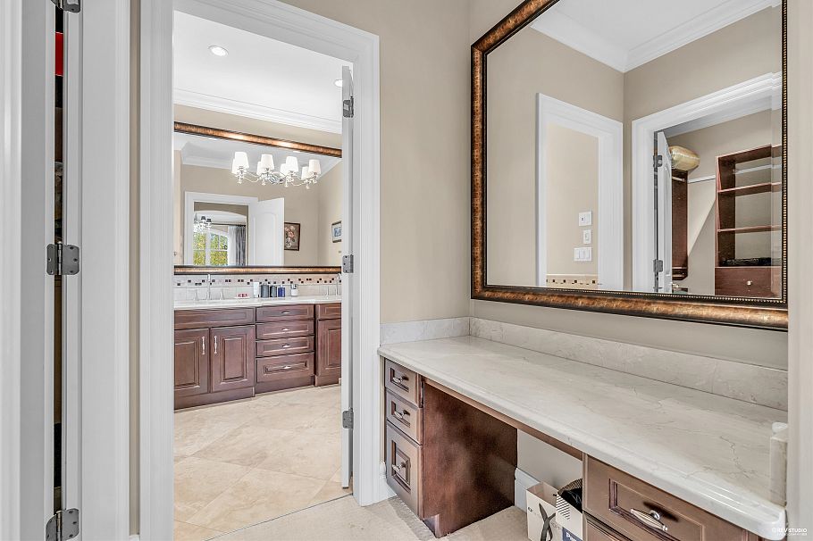 3522 W 27th Avenue Vancouver, BC - 18