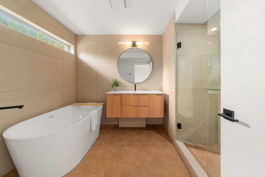 18 901 W 17th Street North Vancouver, BC - 23