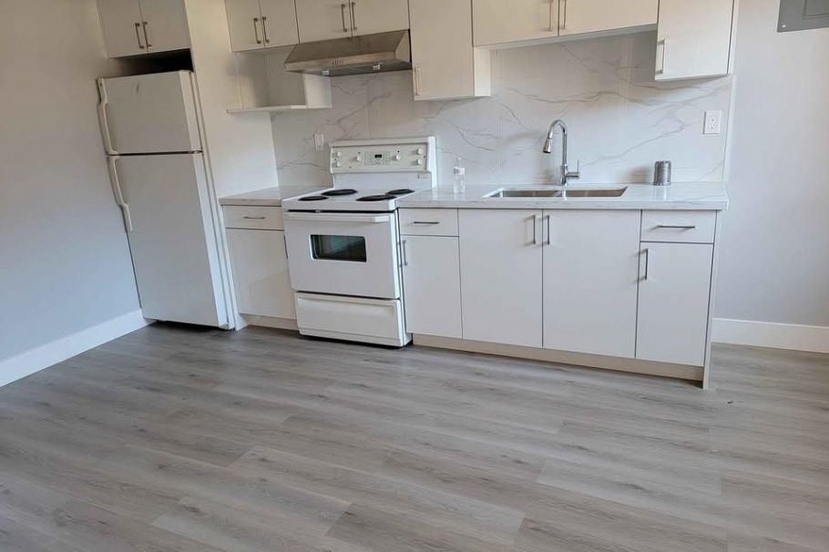 2456 E 19th Avenue Vancouver, BC - 12