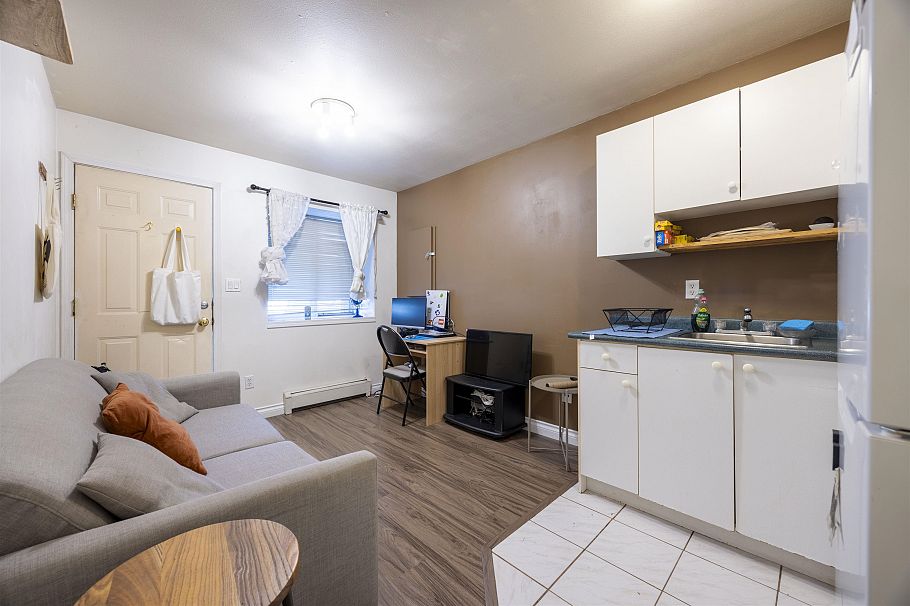 739 E 20th Avenue Vancouver, BC - 10