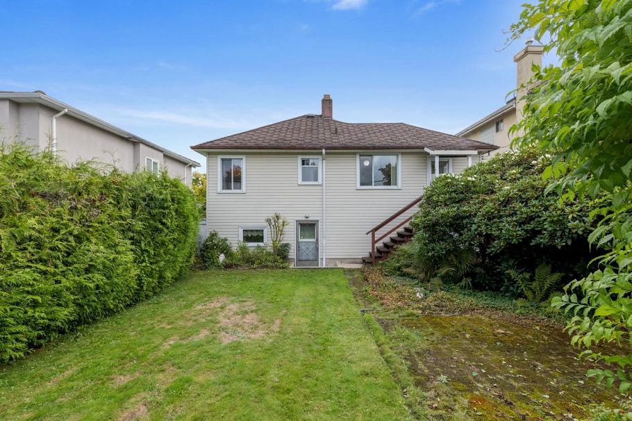 4805 Inverness Street Vancouver, BC - 24