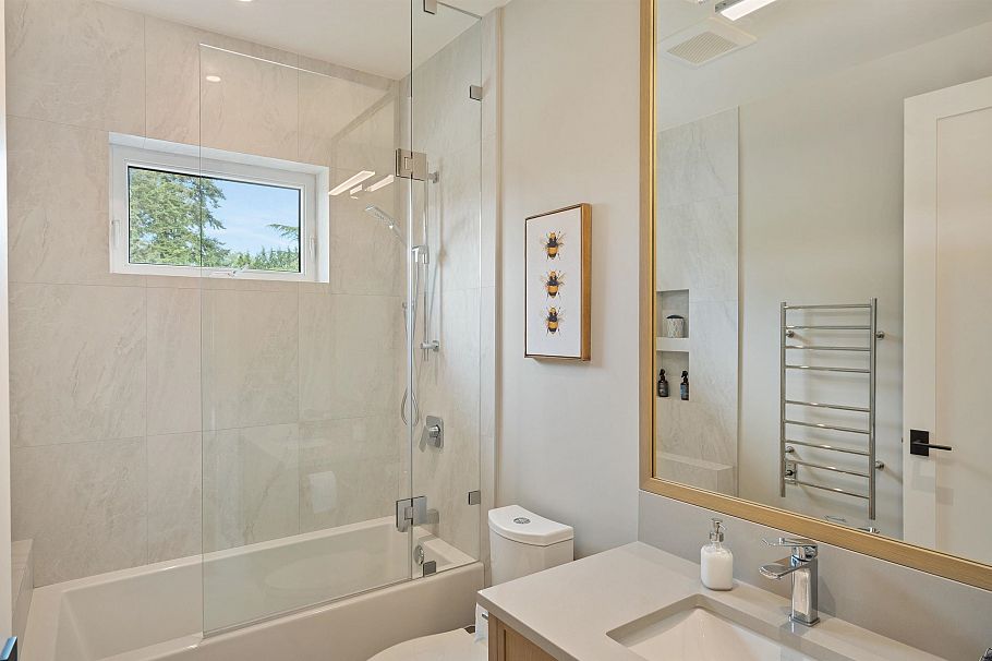 4172 Doncaster Way Vancouver, BC - 15
