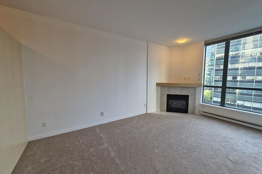 806 1239 W Georgia Street Vancouver, BC - 3