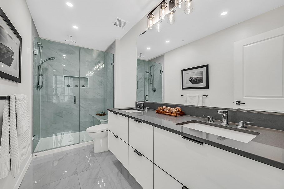 404 2632 Library Lane North Vancouver, BC - 11