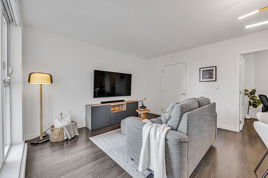 301 983 E Hastings Street Vancouver, BC - 8