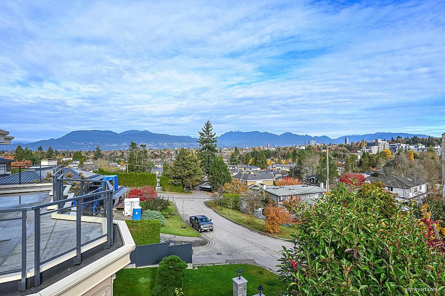 4729 Paton Street Vancouver, BC - 4