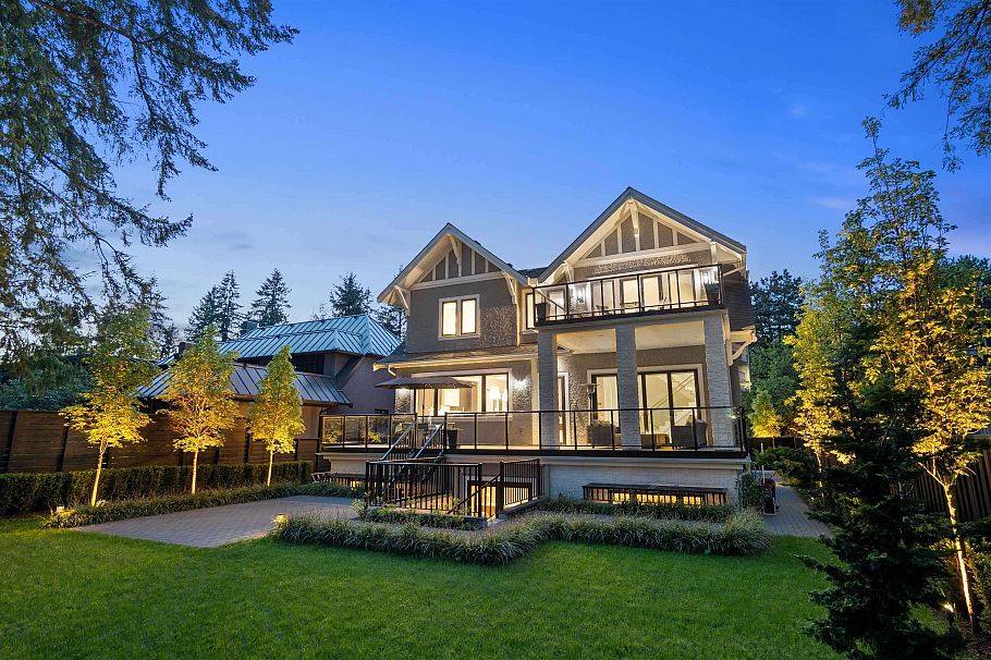 4172 Doncaster Way Vancouver, BC - 26