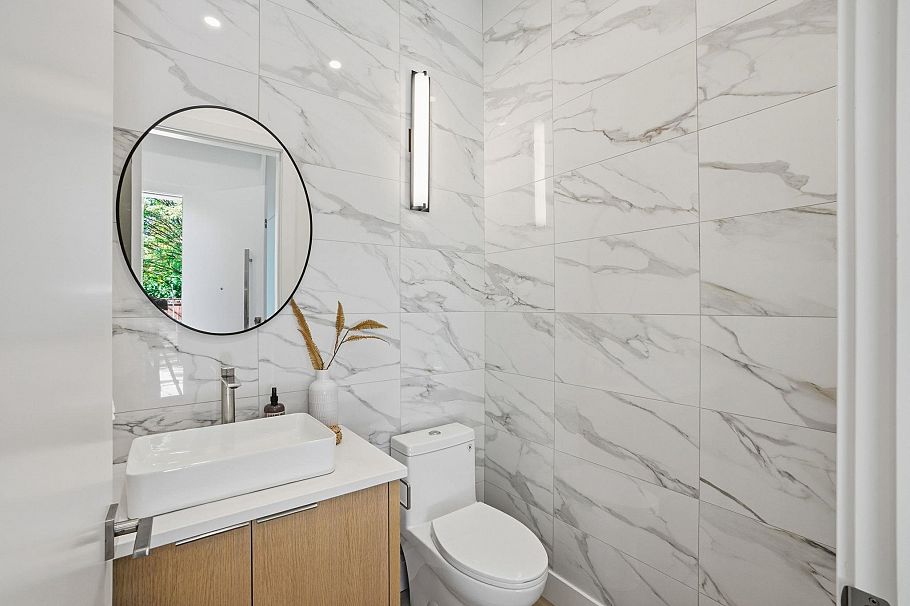 1 6141 Yew Street Vancouver, BC - 6